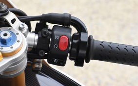 TRIUMPH DAYTONA 675 R TMD116