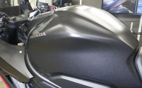 HONDA CBR650R E-Clutch 2025 RH17