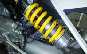 MOTO GUZZI V100マンディロS 2023