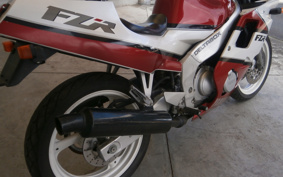 YAMAHA FZR250R-1 3LN