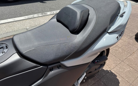 YAMAHA T-MAX 560 A TECHMAX 2025 SJ21J