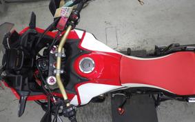 HONDA CRF1000L AFRICA TWIN 2016 SD04