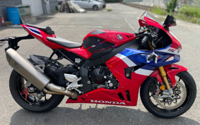 HONDA CBR1000RR-R FB SP 2024 SC82