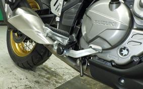SUZUKI Vｽﾄﾛｰﾑ650XTA 2026 C733M