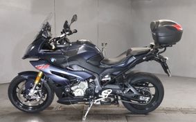 BMW S1000XR 2017 0D03