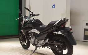 SUZUKI GSR250 2004