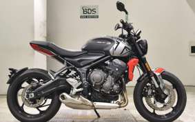 TRIUMPH TRIDENT 660