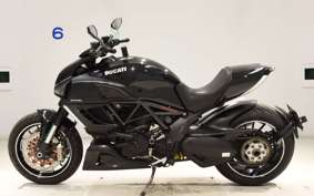 DUCATI DIAVEL 2012