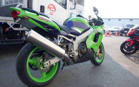 KAWASAKI ZX900R NINJA 2000 00E000