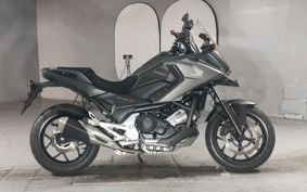 HONDA NC750X RC90