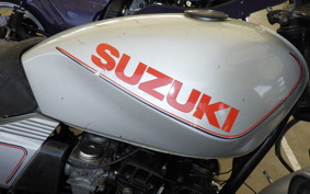 SUZUKI GSX400F