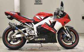 YAMAHA YZF-R1 2001 RN041