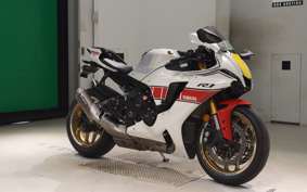 YAMAHA YZF-R1 2024