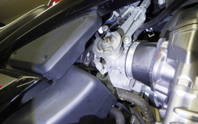 SUZUKI GSR250
