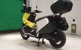 HONDA X-ADV 750 2025 RH21