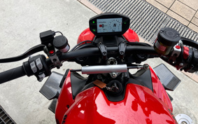 DUCATI  DUCATI  STREET  FIGHTER V2 2023 3F00