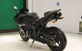 YAMAHA YZF-R1 2005