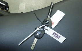 HONDA CB650R E-Clutch 2025 RH17