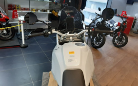 DUCATI  DUCATI  DESERT X 2023