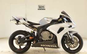 HONDA CBR1000RR 2006