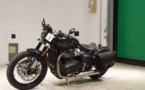 TRIUMPH BONNEVILLE BOBBER 2020