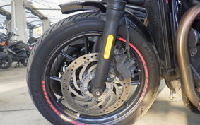 TRIUMPH STREET TWIN 2019