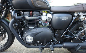 TRIUMPH BONNEVILLE T120 BLACK 2018 DAD75H