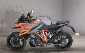 KTM 1290 SUPER  DUKE GT V6940