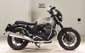 MOTO GUZZI V7 STONE 2017