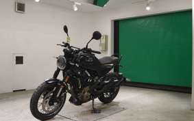 HUSQVARNA SVARTPILEN 401 2025