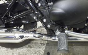 TRIUMPH BONNEVILLE T100 2016