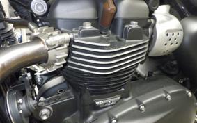 TRIUMPH STREET TWIN 2020