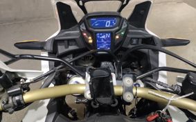 HONDA CRF1000L AFRICA TWIN SD04