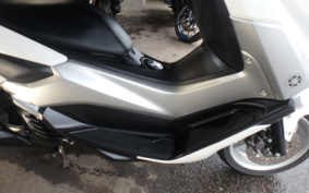YAMAHA N-MAX SE86J