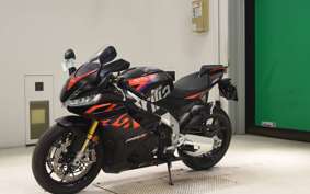 APRILIA RSV4 1100ファクトリ 2024