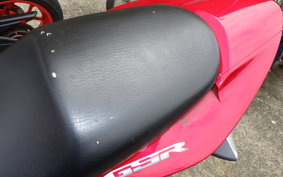 SUZUKI GSR250