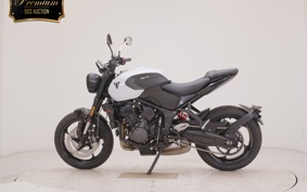 TRIUMPH TRIDENT 660 2026