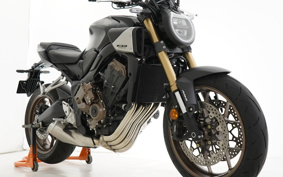 HONDA CBR650R E-Clutch 2025 RH17