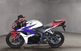 HONDA CBR600RR PC40