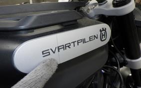 HUSQVARNA SVARTPILEN 250 2006