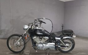 YAMAHA DRAGSTAR 250 VG02J