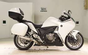 HONDA VFR1200F DCT 2013 SC63