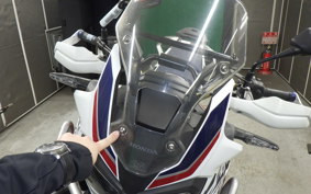 HONDA CRF1000L AFRICA TWIN 2016 SD04