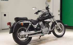SUZUKI INTRUDER 250 LC 2025 VJ51A