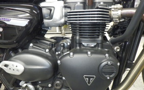 TRIUMPH STREET TWIN 2021