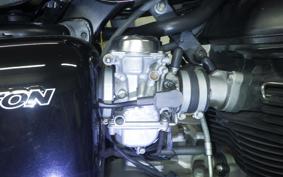 TRIUMPH THRUXTON 900 2005