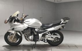 SUZUKI BANDIT1200S 2000 GV77A