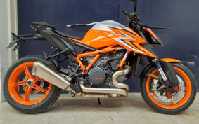 KTM 1290 SUPER DUKE R EVO V3940