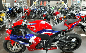 HONDA CBR1000RR-R FB SP 2020 SC82