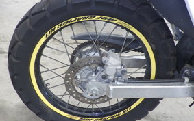 HONDA XR230 MD36